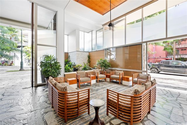 2427 Kuhio Avenue 1705, Honolulu, HI 96815