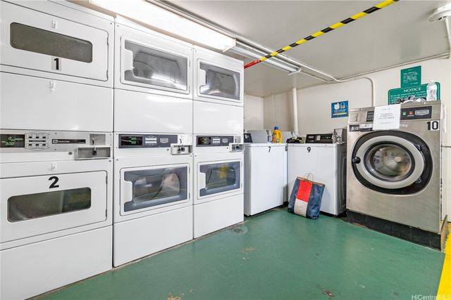 2427 Kuhio Avenue 1705, Honolulu, HI 96815