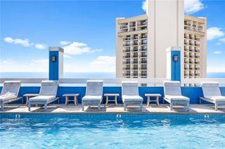 2427 Kuhio Avenue 1705, Honolulu, HI 96815