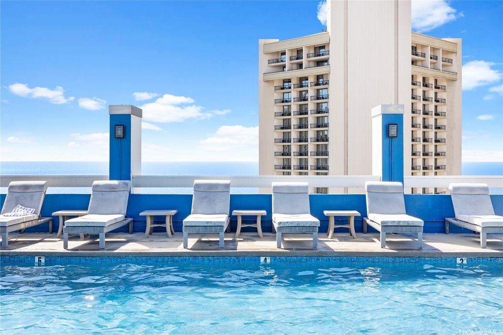 2427 Kuhio Avenue 1705, Honolulu, HI 96815