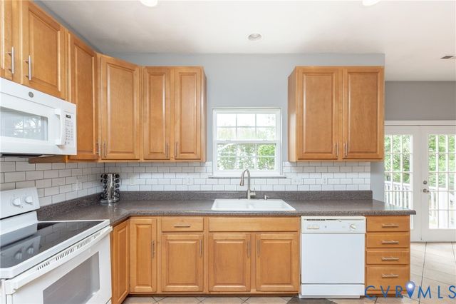9325 Salix Grove Ln, Chesterfield, VA 23832