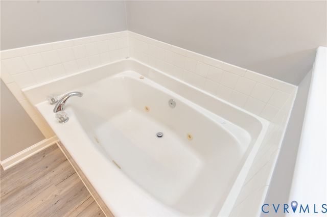 9325 Salix Grove Ln, Chesterfield, VA 23832