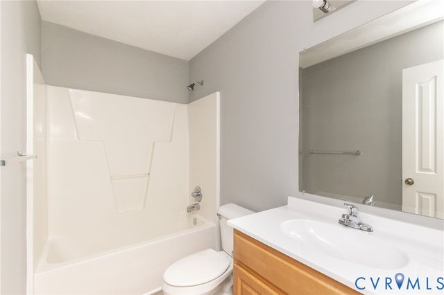9325 Salix Grove Ln, Chesterfield, VA 23832