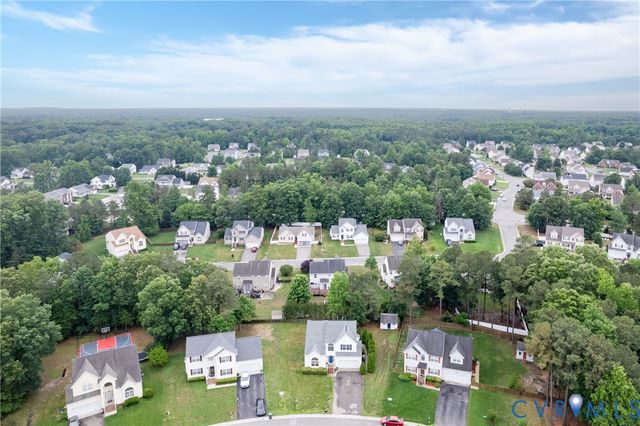 9325 Salix Grove Ln, Chesterfield, VA 23832
