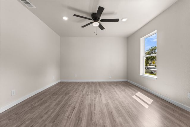 4318 Jamaica Street, Dallas, TX 75210