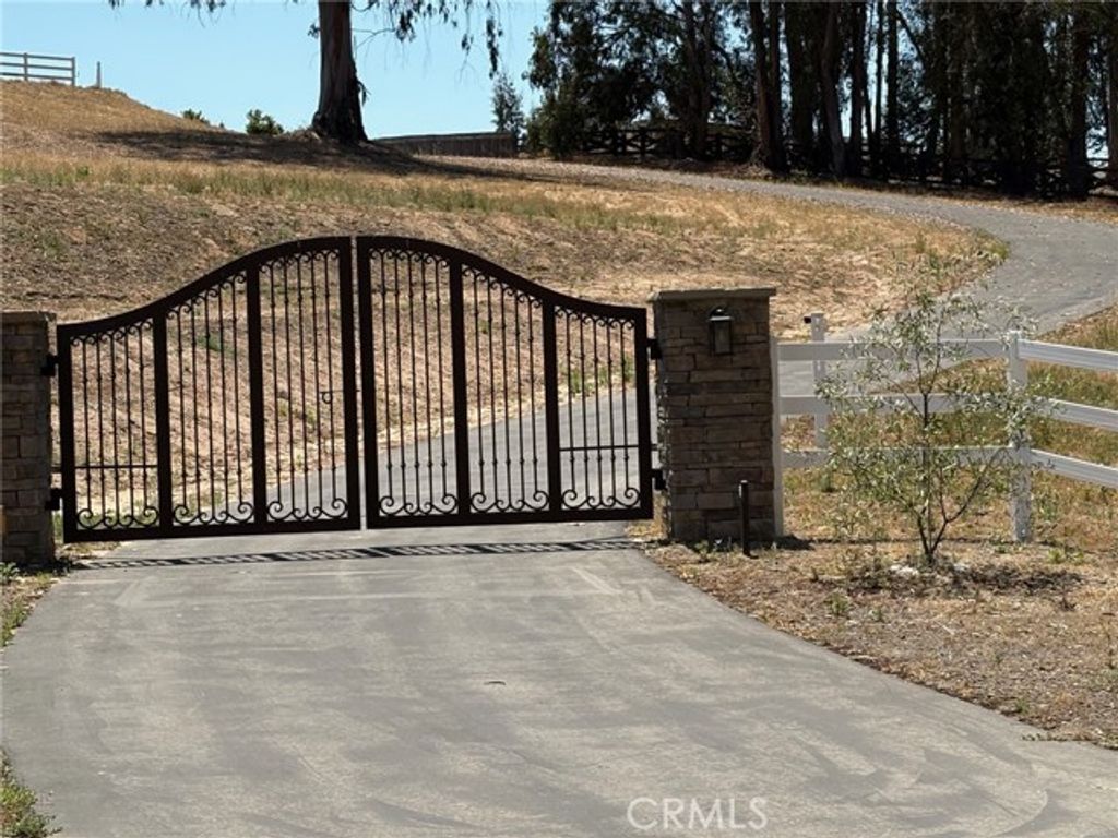 1225 Dawn Road, Nipomo, CA 93444