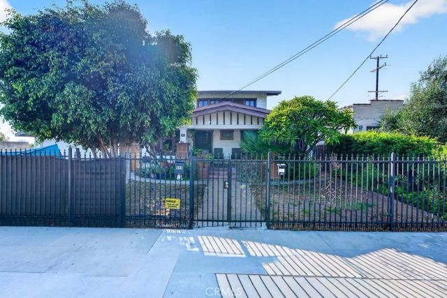 523 N Lake Street, Los Angeles, CA 90026