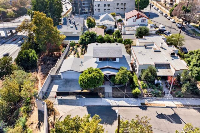 523 N Lake Street, Los Angeles, CA 90026
