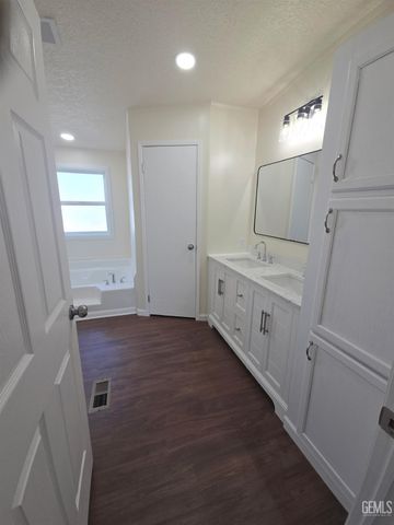 1824 Curran, Lake Isabella, CA 93240