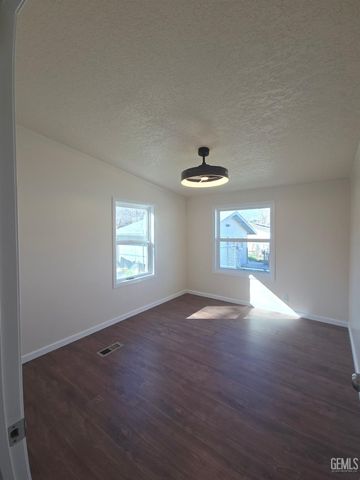 1824 Curran, Lake Isabella, CA 93240