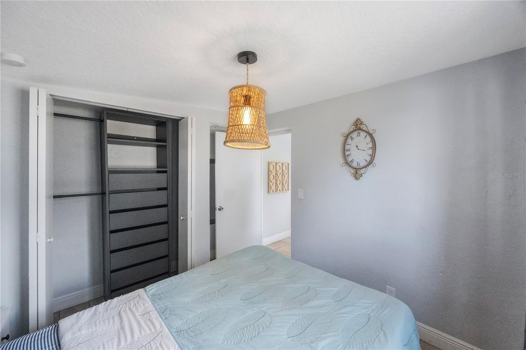 Image 12 of property listing at 9169 ROBIN ROAD, Seminole, FL 33777