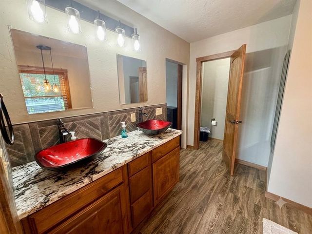 118152 S 4214 Road, Eufaula, OK 74432