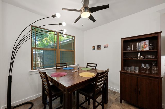 2208 Schriber ST B, Austin, TX 78704