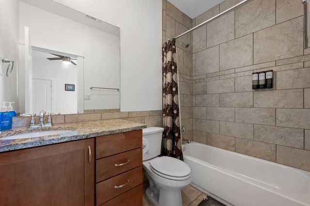2208 Schriber ST B, Austin, TX 78704