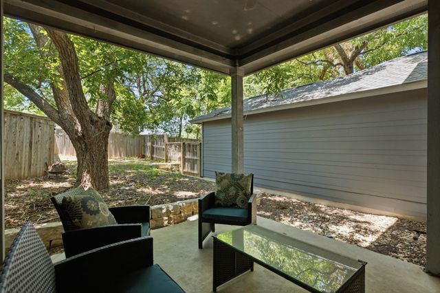 2208 Schriber ST B, Austin, TX 78704