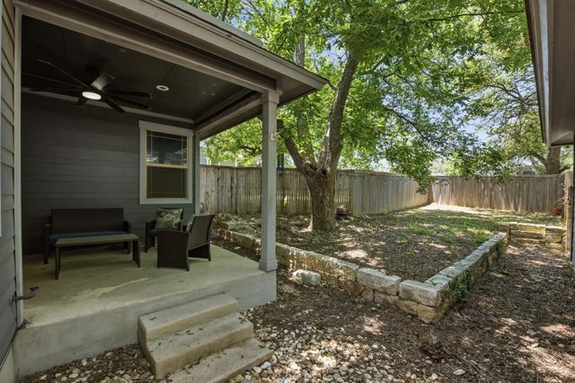 2208 Schriber ST B, Austin, TX 78704
