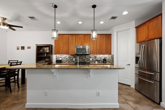 2208 Schriber ST B, Austin, TX 78704