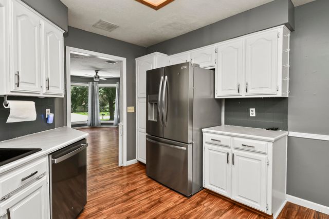 3351 W Driftwood Court, Springfield, MO 65807