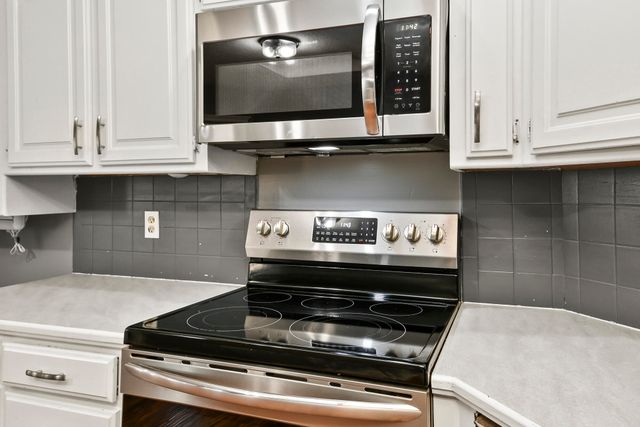 3351 W Driftwood Court, Springfield, MO 65807