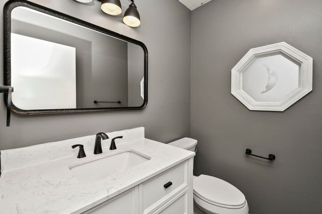 3351 W Driftwood Court, Springfield, MO 65807