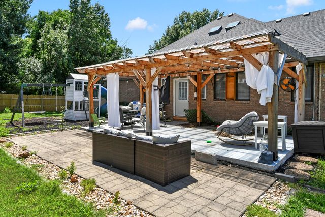 3351 W Driftwood Court, Springfield, MO 65807