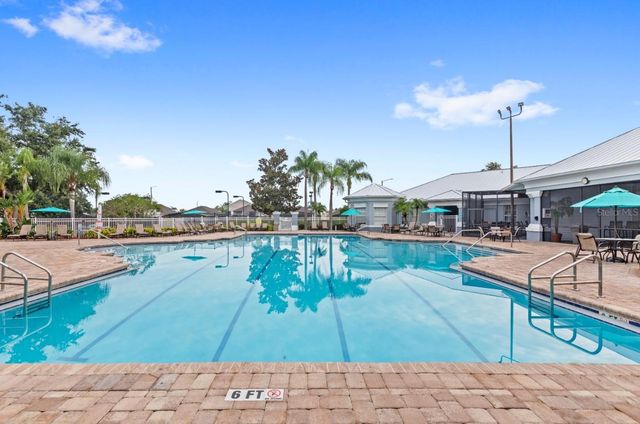 8055 KING PALM CIRCLE, Kissimmee, FL 34747