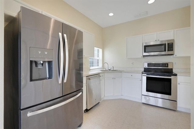 8055 KING PALM CIRCLE, Kissimmee, FL 34747