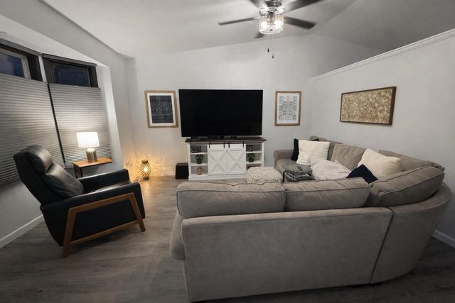 9272 11th AVENUE, Pleasant Prairie, WI 53158