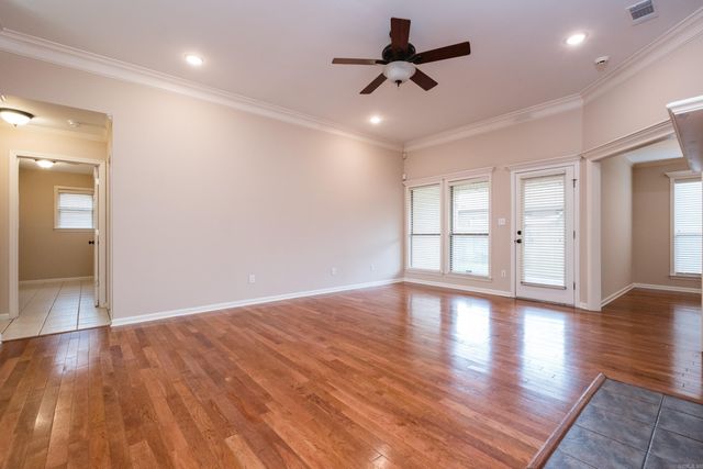 211 Chantilly Circle, Maumelle, AR 72113