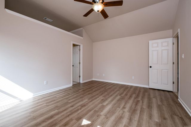 211 Chantilly Circle, Maumelle, AR 72113
