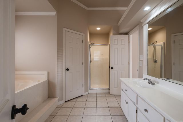 211 Chantilly Circle, Maumelle, AR 72113