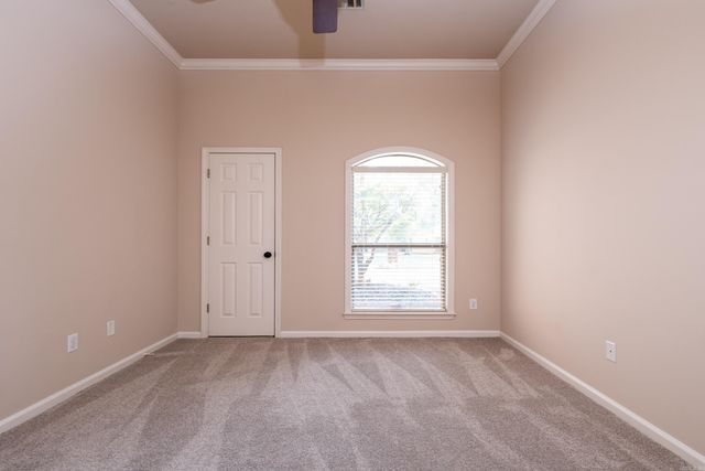 211 Chantilly Circle, Maumelle, AR 72113