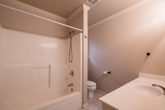 211 Chantilly Circle, Maumelle, AR 72113