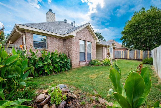 211 Chantilly Circle, Maumelle, AR 72113