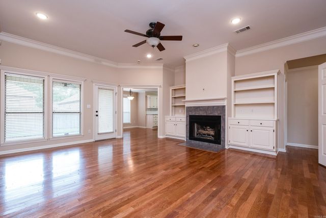 211 Chantilly Circle, Maumelle, AR 72113