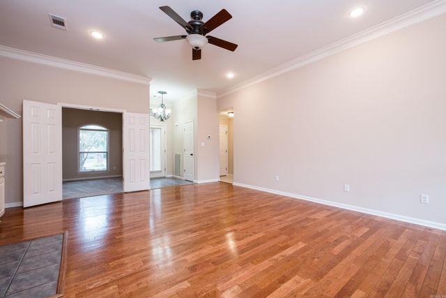 211 Chantilly Circle, Maumelle, AR 72113