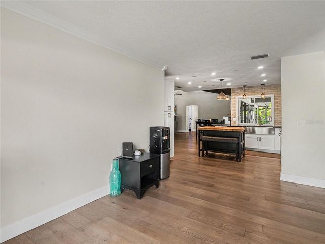 3911 COUNTRY VIEW CIR, Sarasota, FL 34233