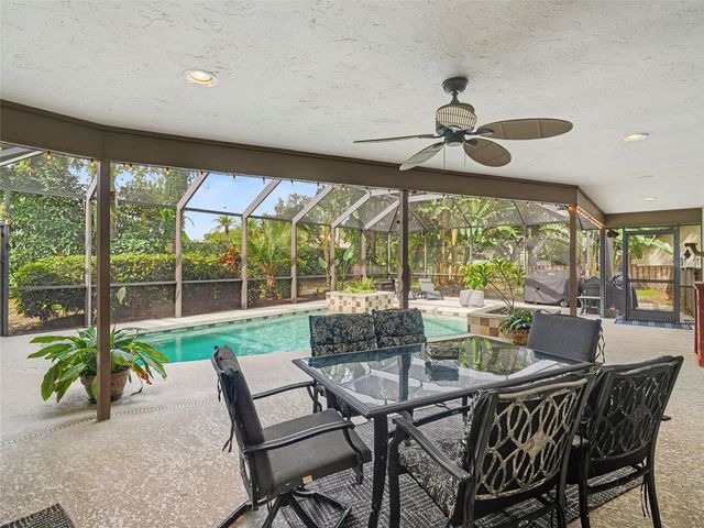 3911 COUNTRY VIEW CIR, Sarasota, FL 34233