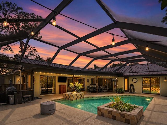 3911 COUNTRY VIEW CIR, Sarasota, FL 34233