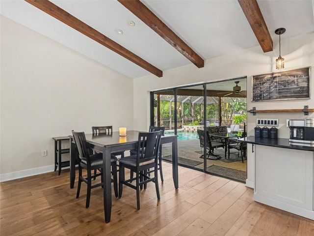 3911 COUNTRY VIEW CIR, Sarasota, FL 34233