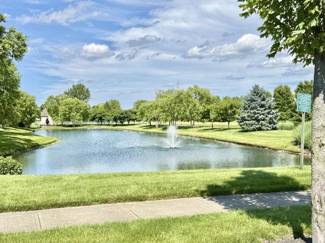 3885 Wolf Creek Road, Grove City, OH 43123
