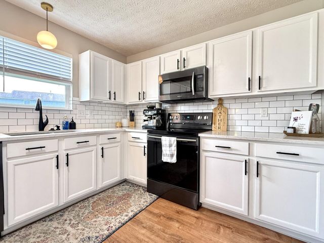 3885 Wolf Creek Road, Grove City, OH 43123