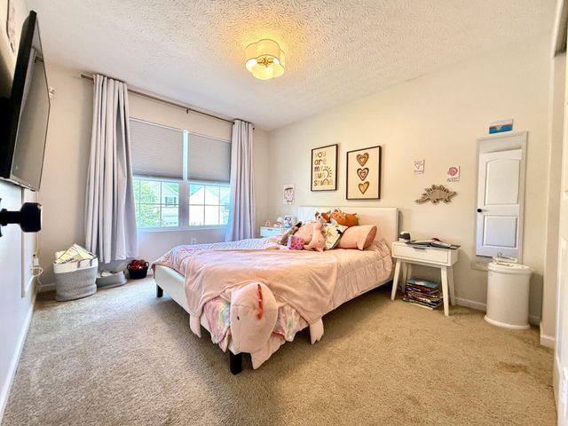 3885 Wolf Creek Road, Grove City, OH 43123