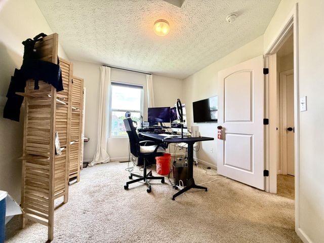 3885 Wolf Creek Road, Grove City, OH 43123