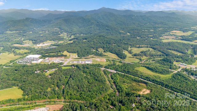 435 Pauline Avenue, Franklin, NC 28734
