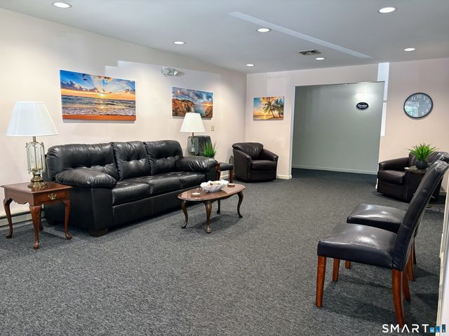 136 Deer Hill Avenue 205, Danbury, CT 06810