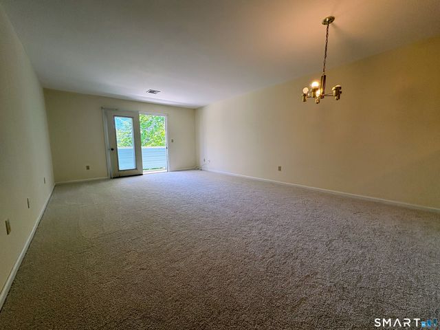 136 Deer Hill Avenue 205, Danbury, CT 06810