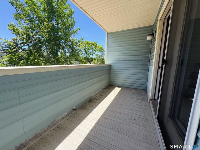 136 Deer Hill Avenue 205, Danbury, CT 06810