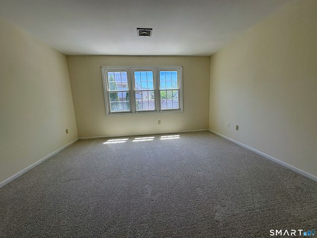 136 Deer Hill Avenue 205, Danbury, CT 06810