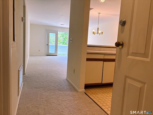 136 Deer Hill Avenue 205, Danbury, CT 06810
